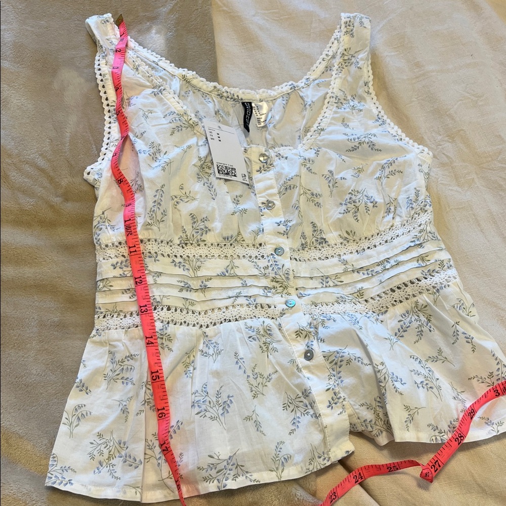 H&M White and Floral Lace Tank Top